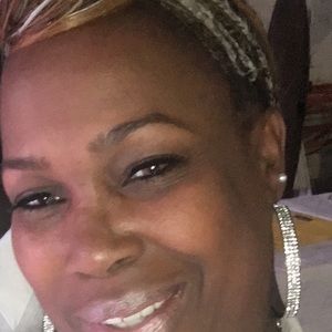 Meet your Posher, Amitra